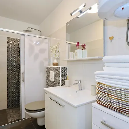 Villa Rocky With Heated Pool & Free Bikes Zaton (Zadar)
