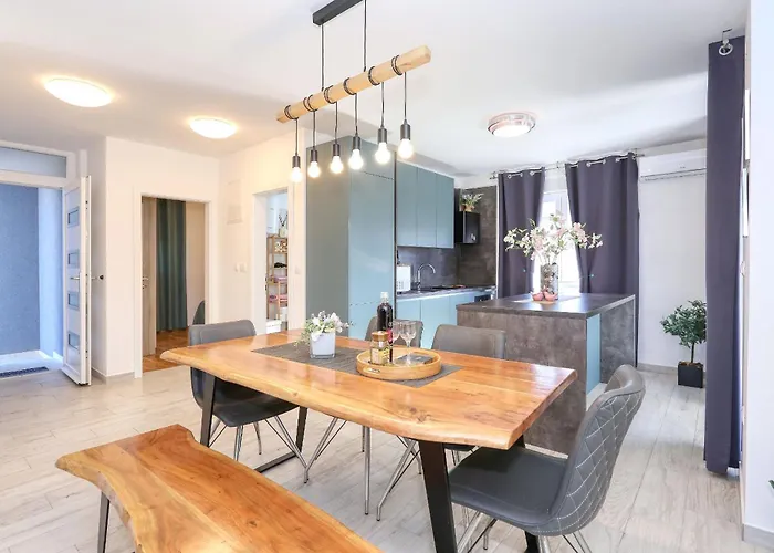 Vila Rocky With Heated Pool & Free Bikes