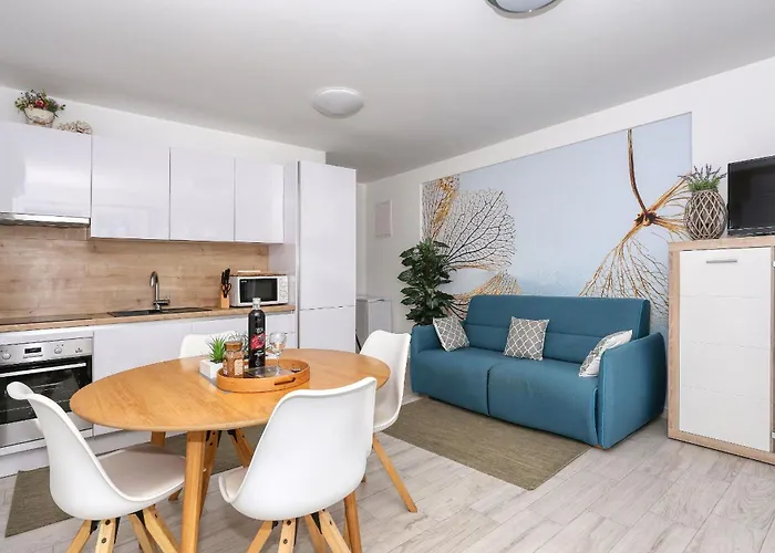 Rocky With Heated Pool & Free Bikes *