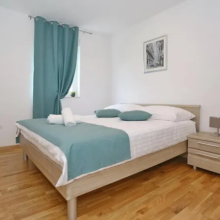 Rocky With Heated Pool & Free Bikes * Zaton (Zadar)