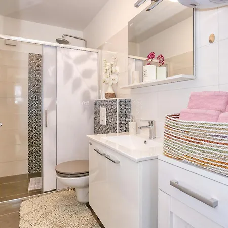 Villa Rocky With Heated Pool & Free Bikes Zaton (Zadar)
