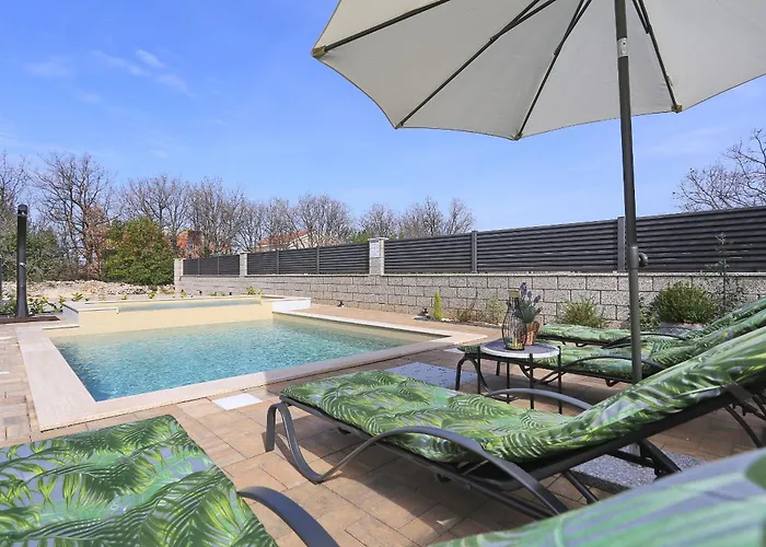 Rocky With Heated Pool & Free Bikes ヴィラ ザトン
