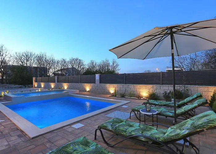 Rocky With Heated Pool & Free Bikes ヴィラ ザトン