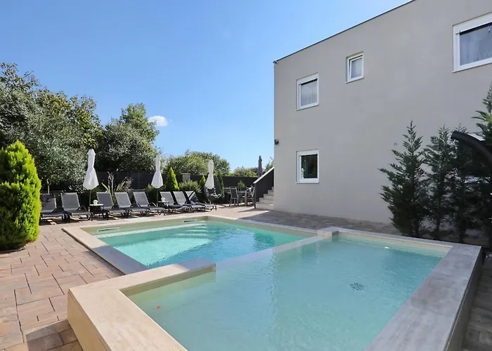 Вилла Rocky With Heated Pool & Free Bikes Затон