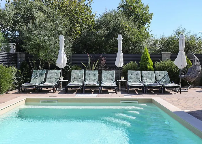 Rocky With Heated Pool & Free Bikes