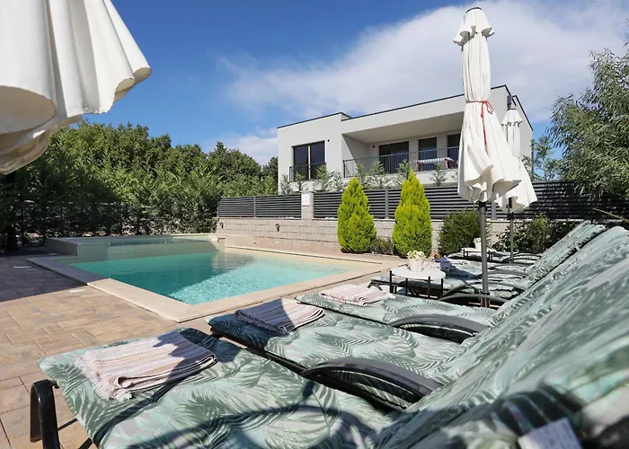 Rocky With Heated Pool & Free Bikes * Затон